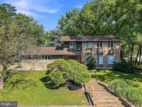 2421 W GREENLEAF STREET , ALLENTOWN, PA 18104
