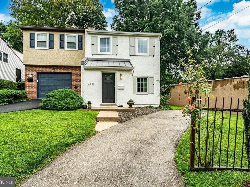 240 E Springfield Avenue, Philadelphia, PA 19118 Main Photo