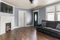 557 Louis Street photo 4