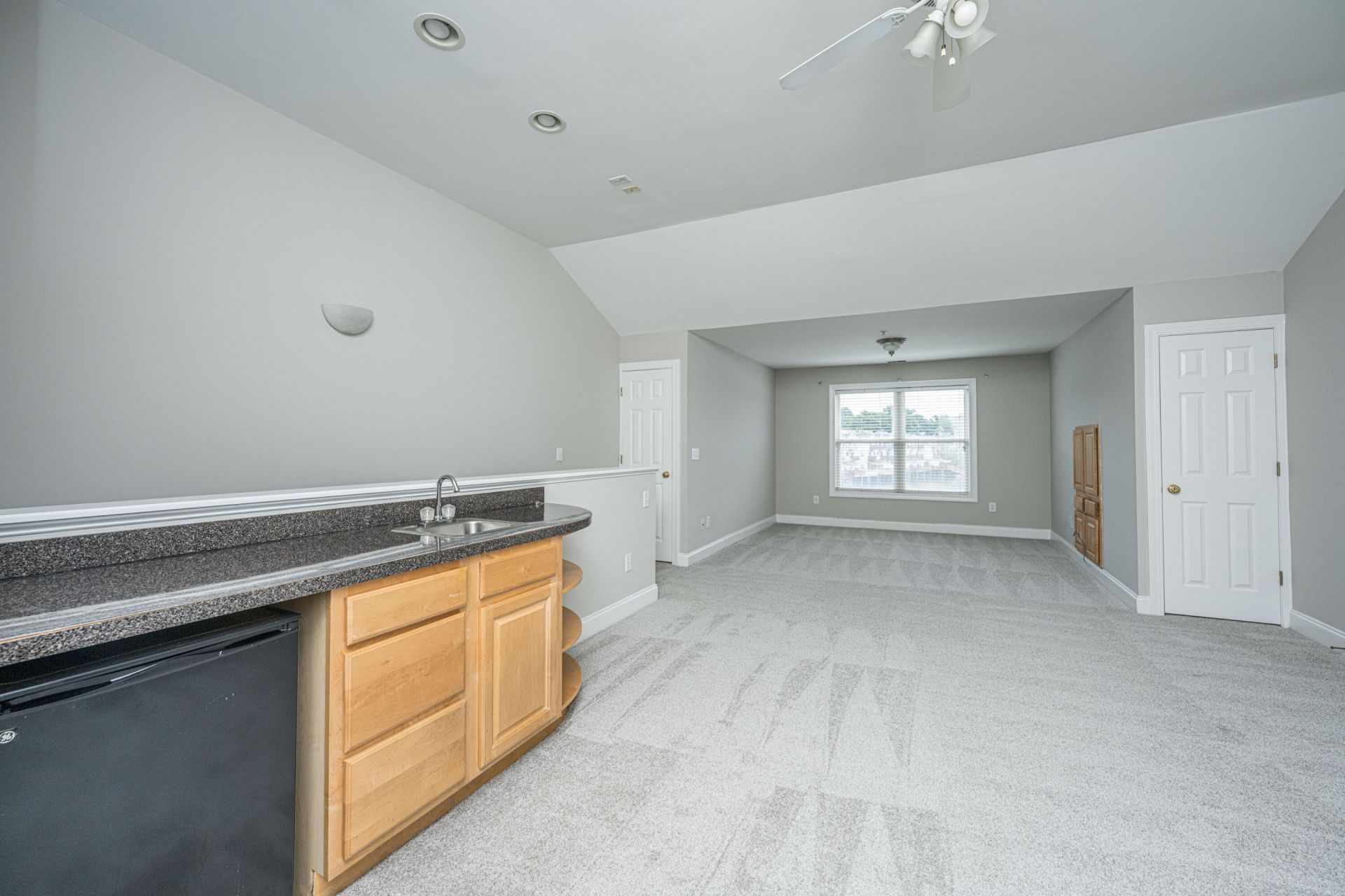 4733 Arco Lane Photo 7