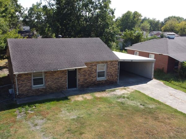 324 SE 4th Street , Pryor, OK 74361