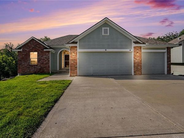 4805 NE 73rd Street, Kansas City, MO 64119