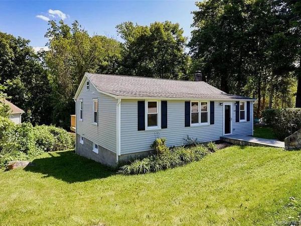 27 Brewster Drive, Carmel, NY 10512