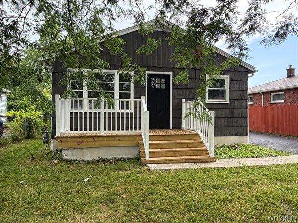 657 72nd Street , Niagara Falls, NY 14304