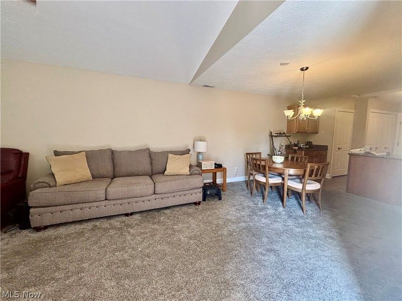 177 Woodbury Glen Street, Hartville, OH 44632 Photo 14