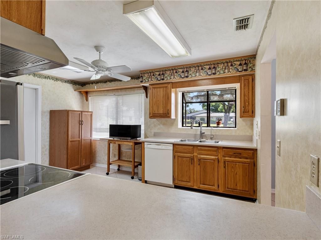 5853 Wyldewood Lakes Ct, Fort Myers, FL 33919 Photo