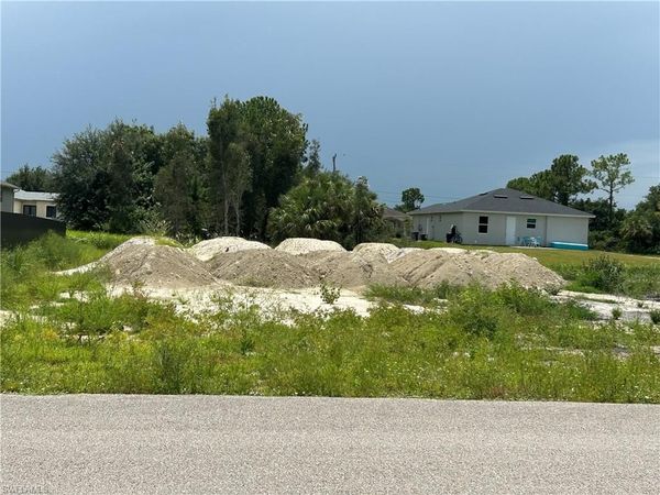 2617 26th ST W, LEHIGH ACRES, FL 33971
