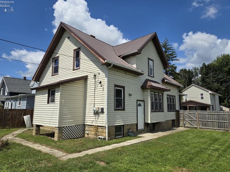91 1st Avenue, Tiffin, OH 44883 Photo 4