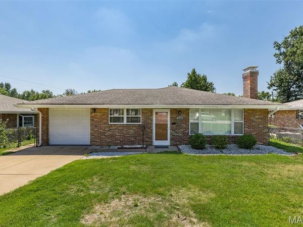 9108 Brownridge Drive, St Louis, MO 63114