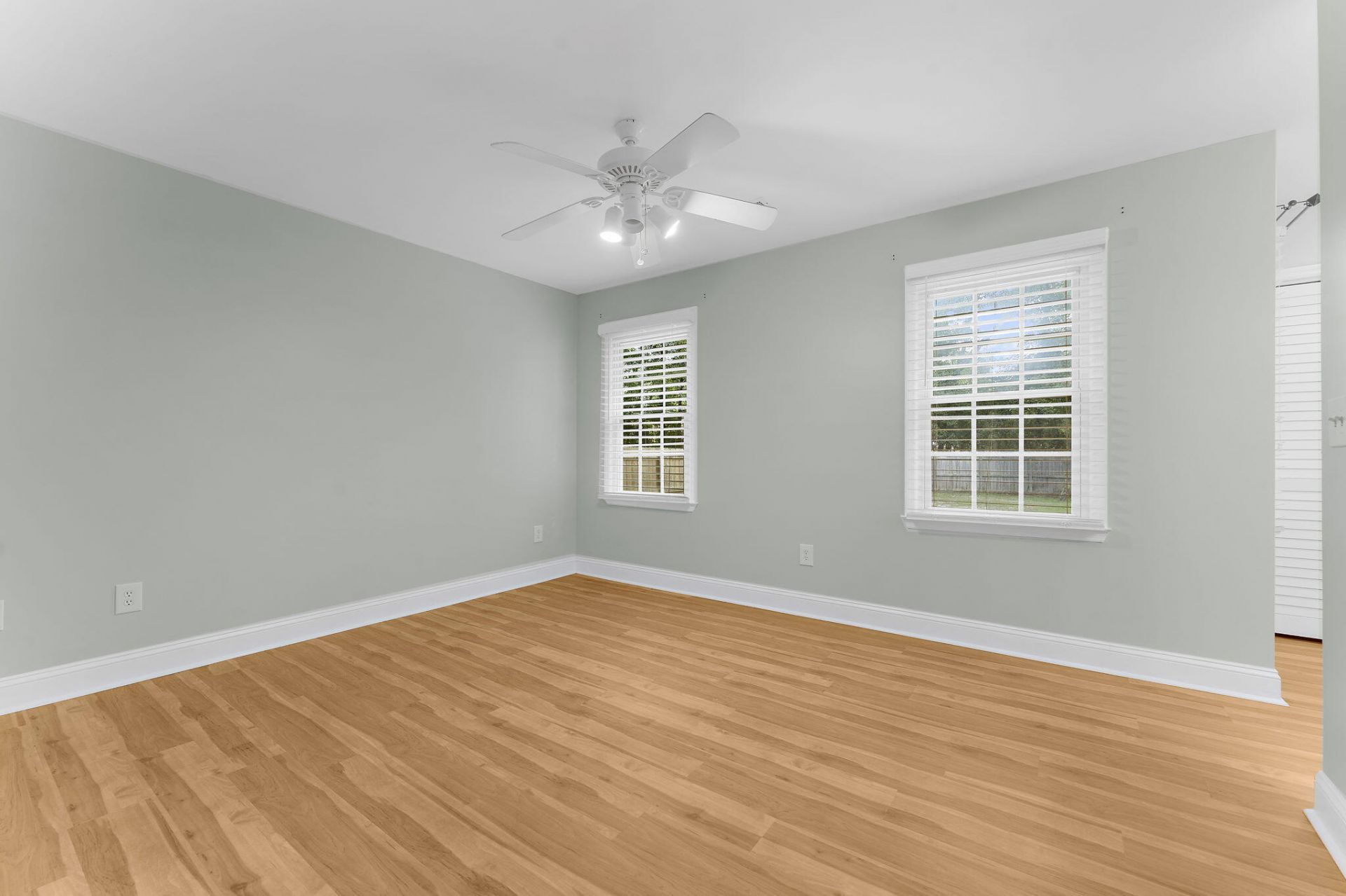 108 New Spring Court Photo 17