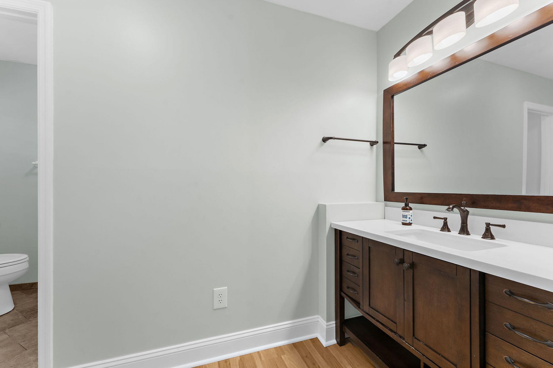 108 New Spring Court Photo 19