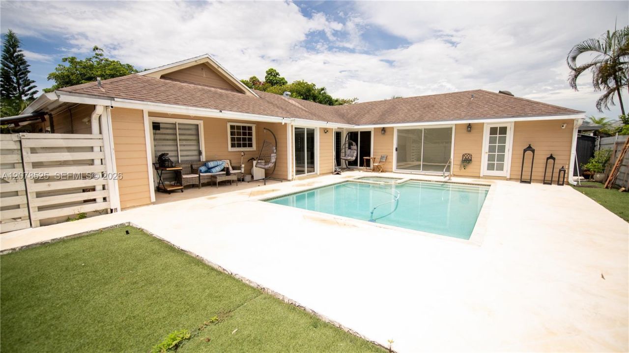 14045 SW 103rd Ter , Miami, FL 33186 Photo