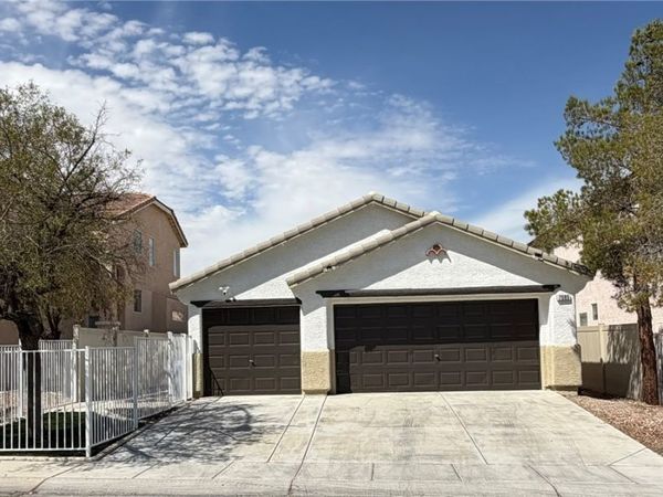 7005 Pacific Coast Street , Las Vegas, NV 89148