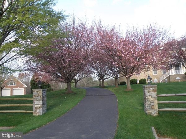 21800 CHURCHILL DOWNS COURT, LAYTONSVILLE, MD 20882