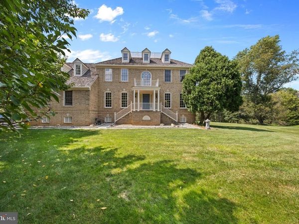 21800 CHURCHILL DOWNS COURT, LAYTONSVILLE, MD 20882