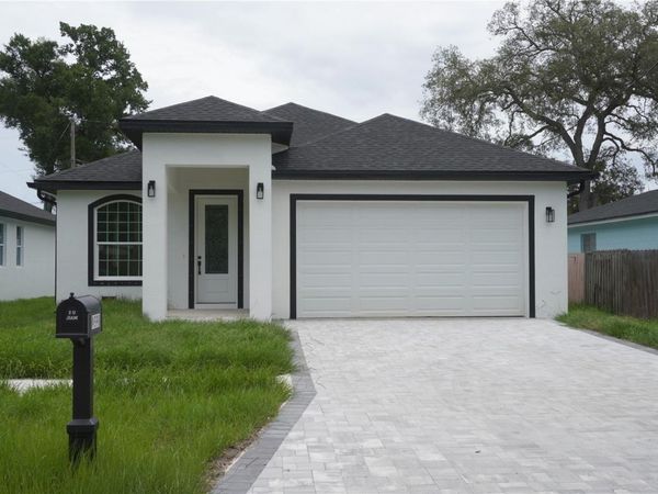 8926 N ORLEANS AVENUE , TAMPA, FL 33604