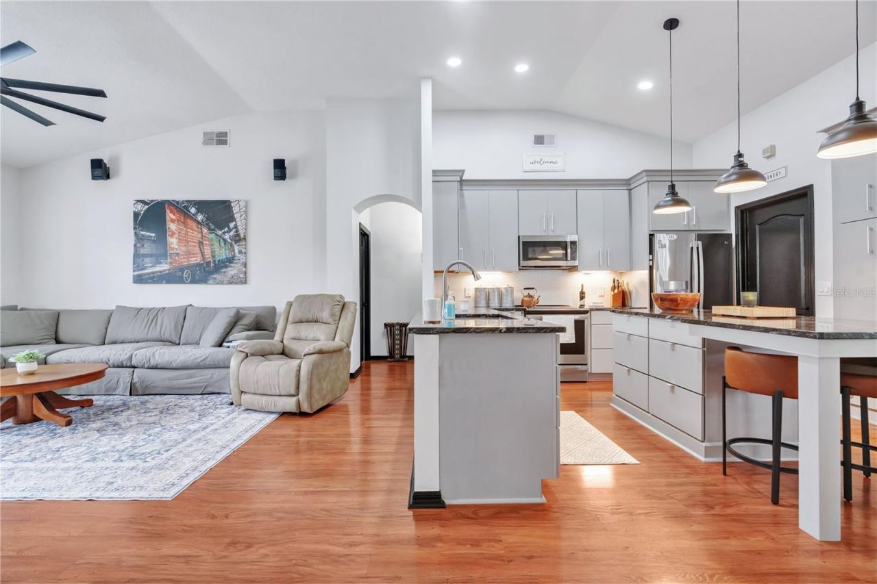 8063 Laurel Ridge Drive , Mount Dora, FL 32757 Photo