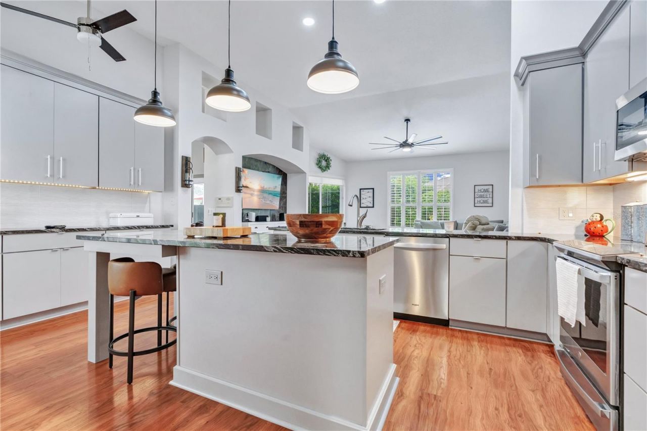 8063 Laurel Ridge Drive , Mount Dora, FL 32757 Photo