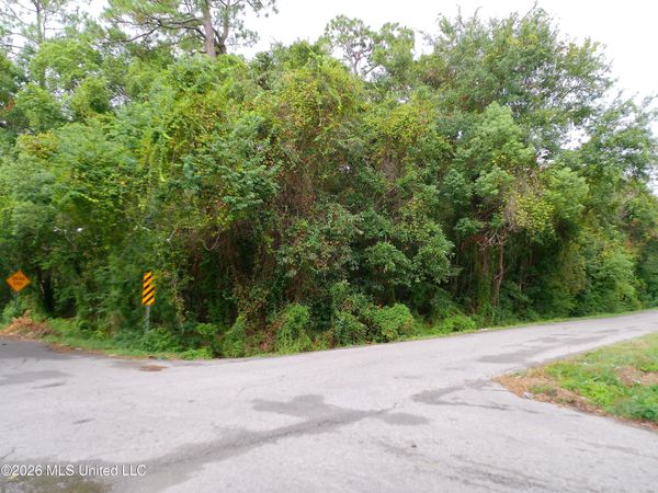 7th Avenue, Gulfport, MS 39501