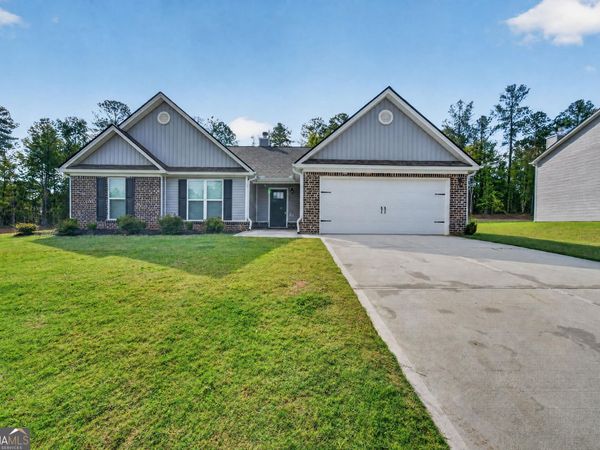 421 Riley Circle NW, Milledgeville, GA 31061