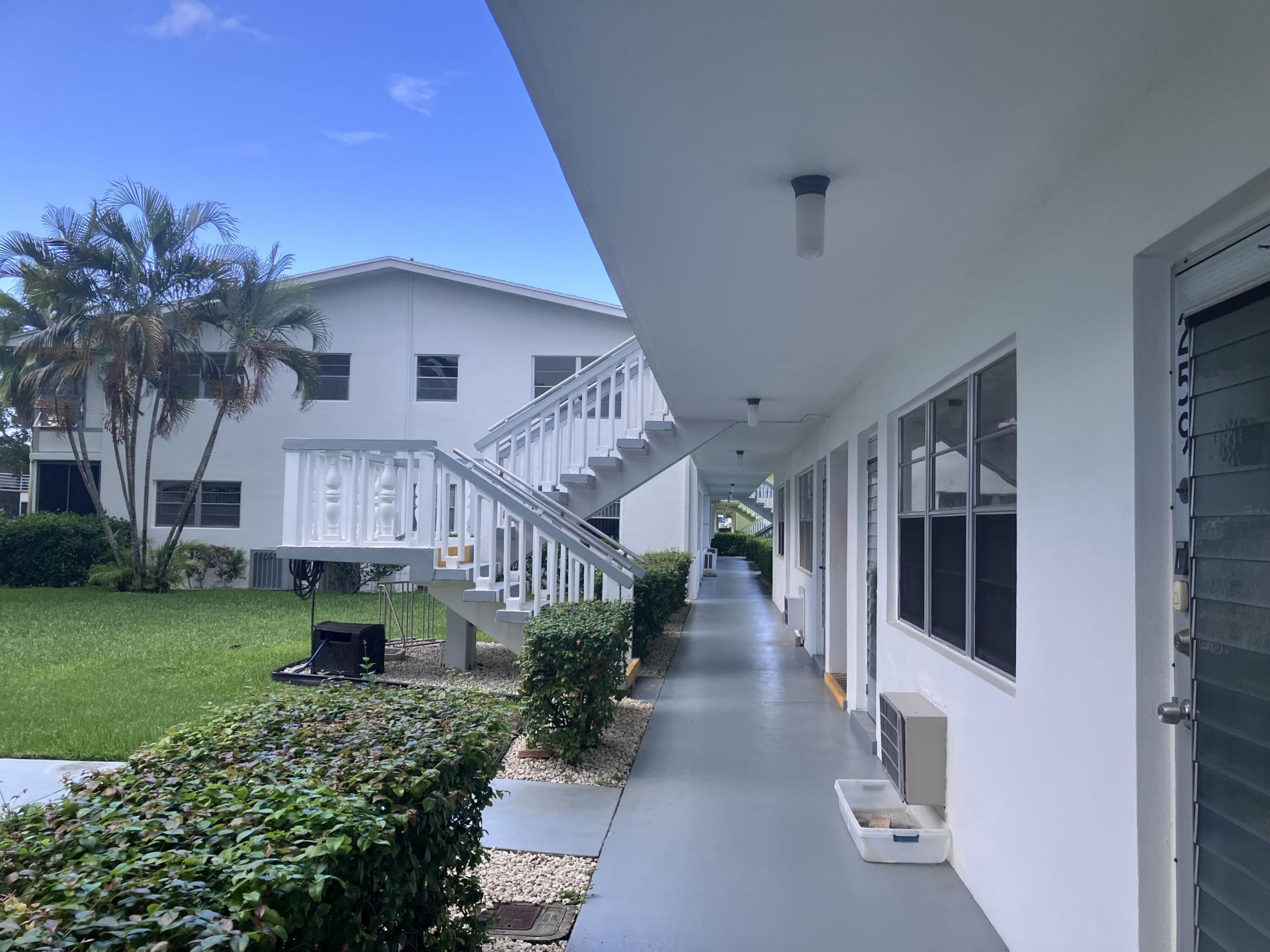 275 Windsor L, West Palm Beach, FL 33417 Photo