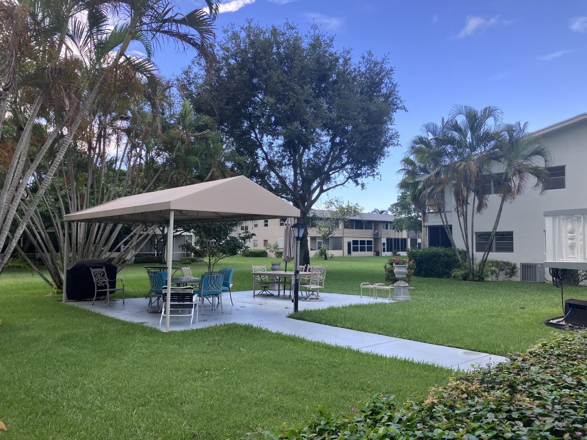 275 Windsor L, West Palm Beach, FL 33417 Photo