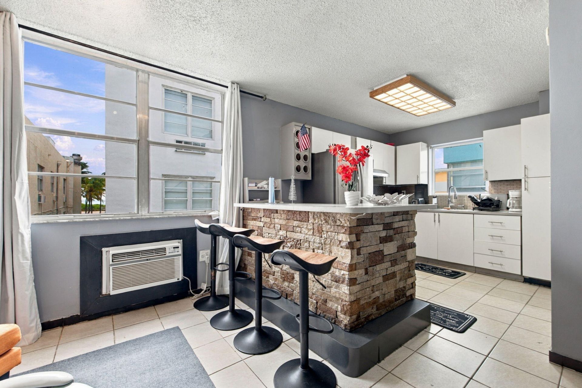 713 Collins Avenue, Unit 39, Miami Beach, FL 33139 Photo