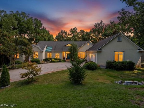 21 Rocky Circle NE, White, GA 30184