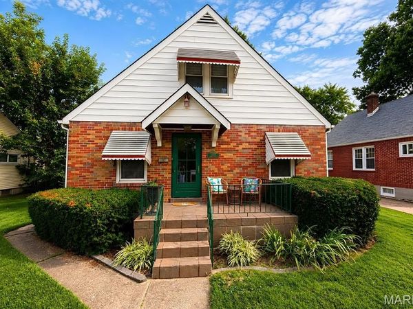 1029 Jackson Street , St Charles, MO 63301