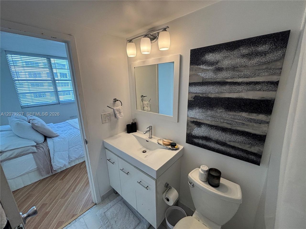 999 Brickell Bay Dr, Unit 1105, Miami, FL 33131 Photo