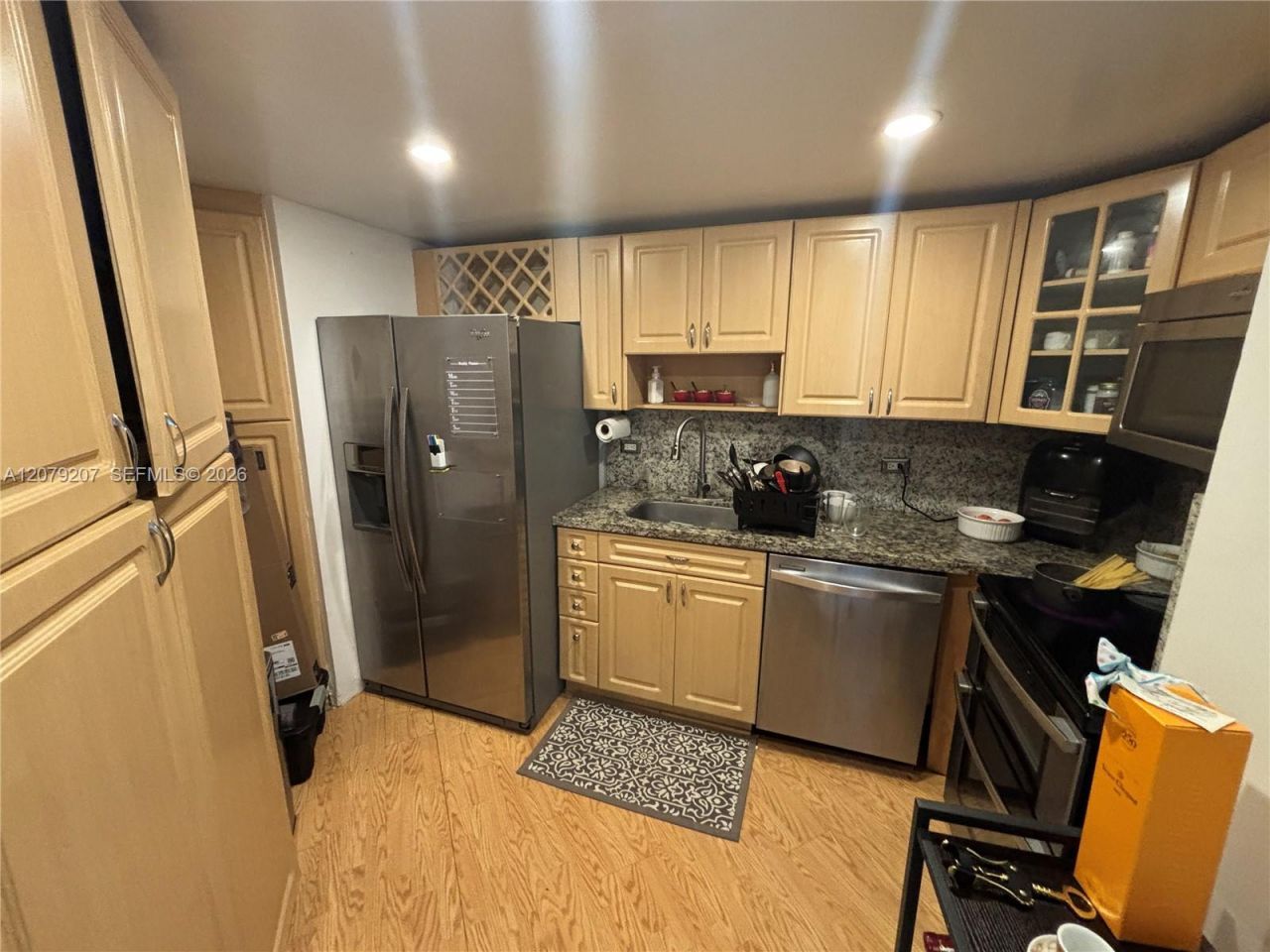999 Brickell Bay Dr, Unit 1105, Miami, FL 33131 Photo