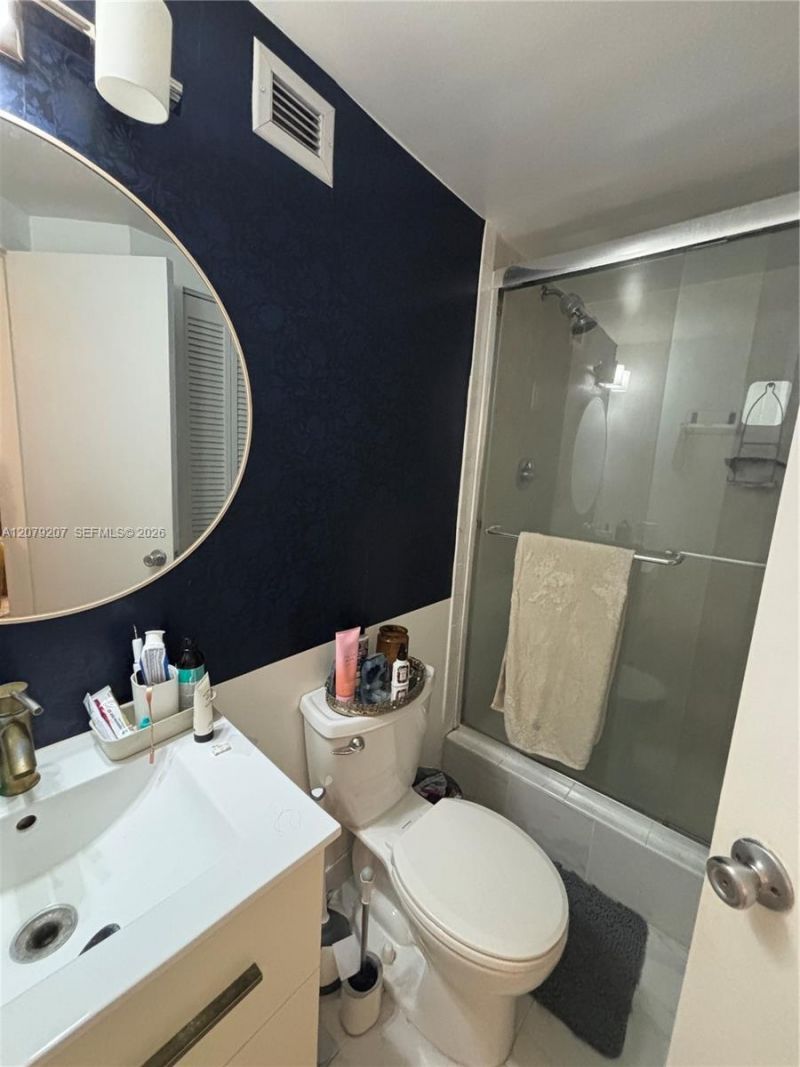 999 Brickell Bay Dr, Unit 1105, Miami, FL 33131 Photo