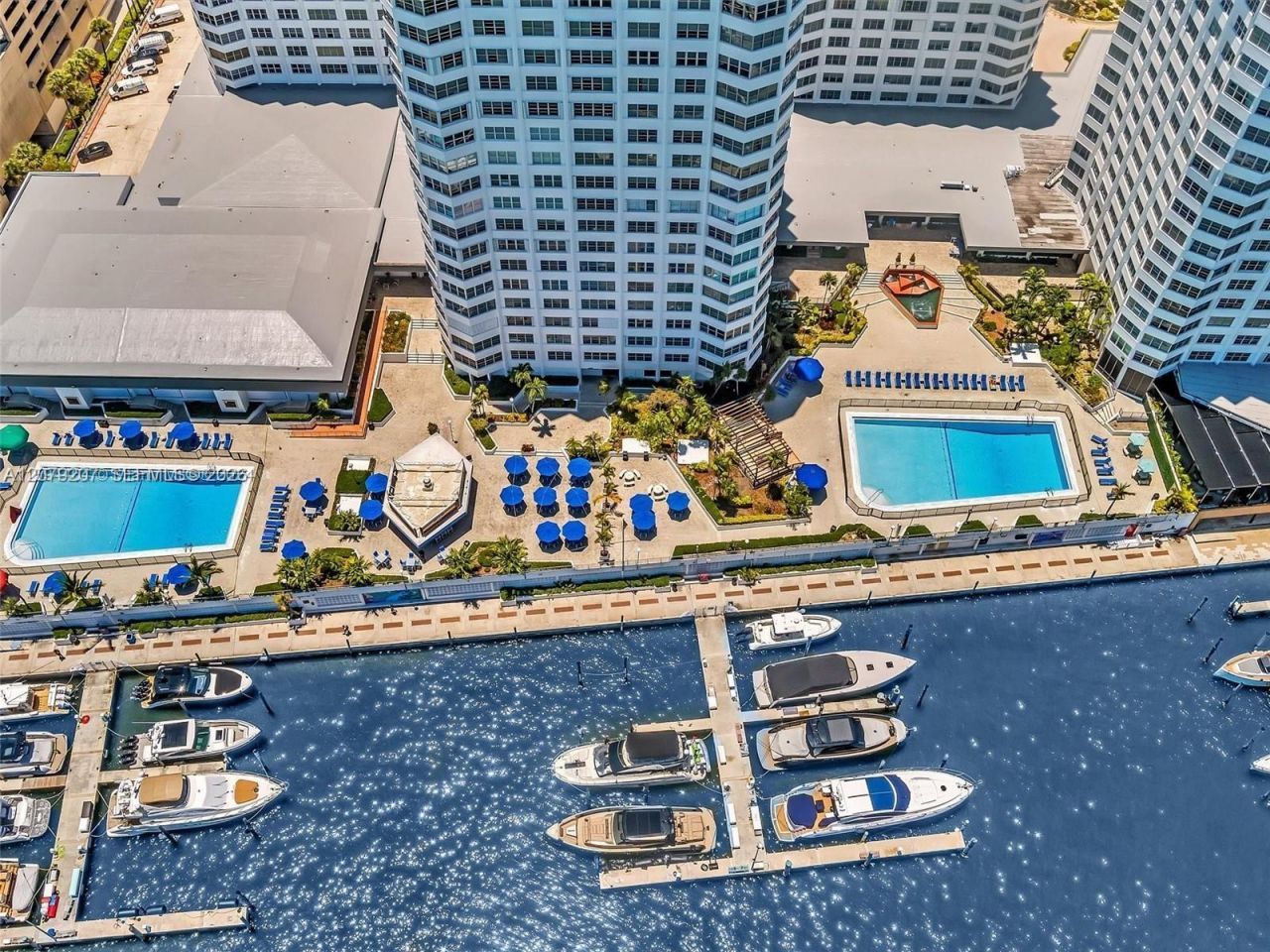 999 Brickell Bay Dr, Unit 1105, Miami, FL 33131 Photo