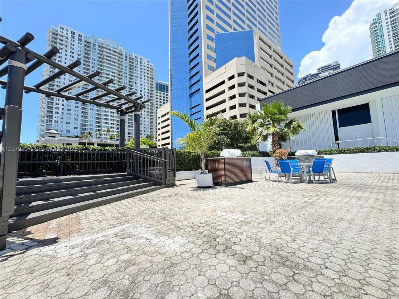 999 Brickell Bay Dr, Unit 1105, Miami, FL 33131 Photo