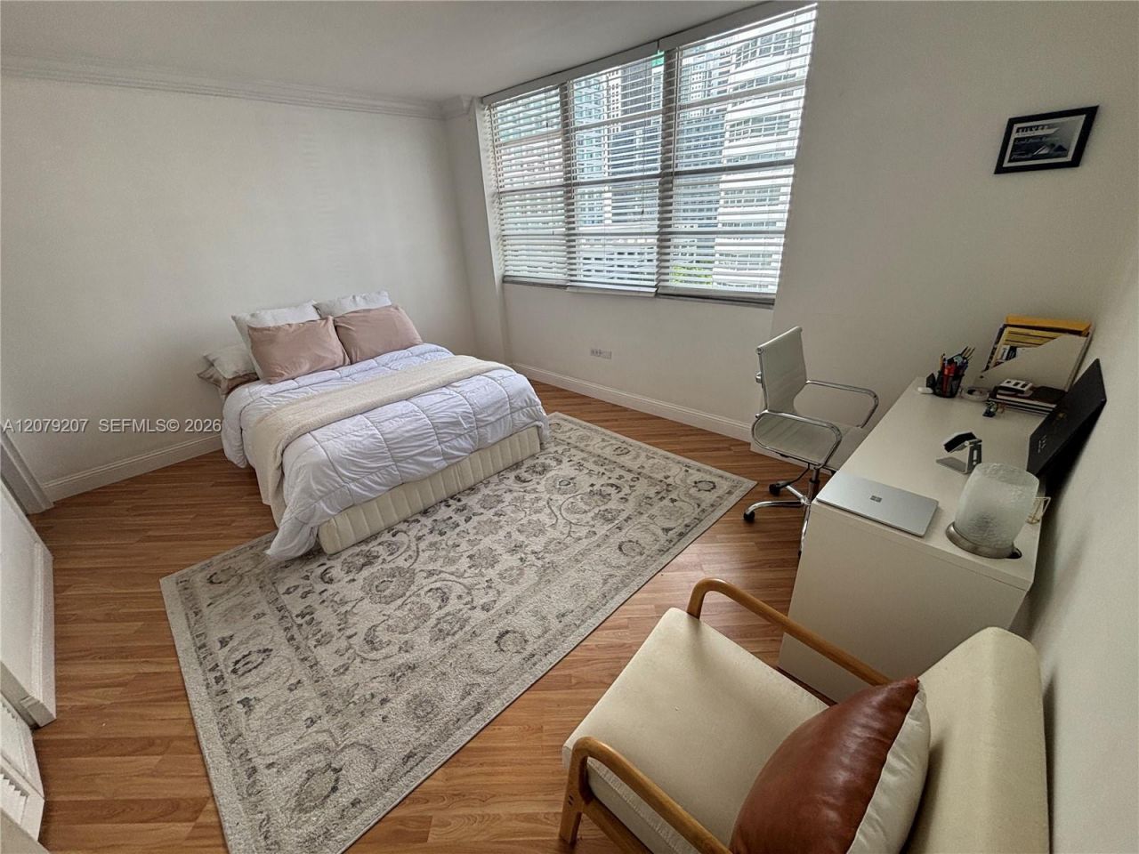 999 Brickell Bay Dr, Unit 1105, Miami, FL 33131 Photo