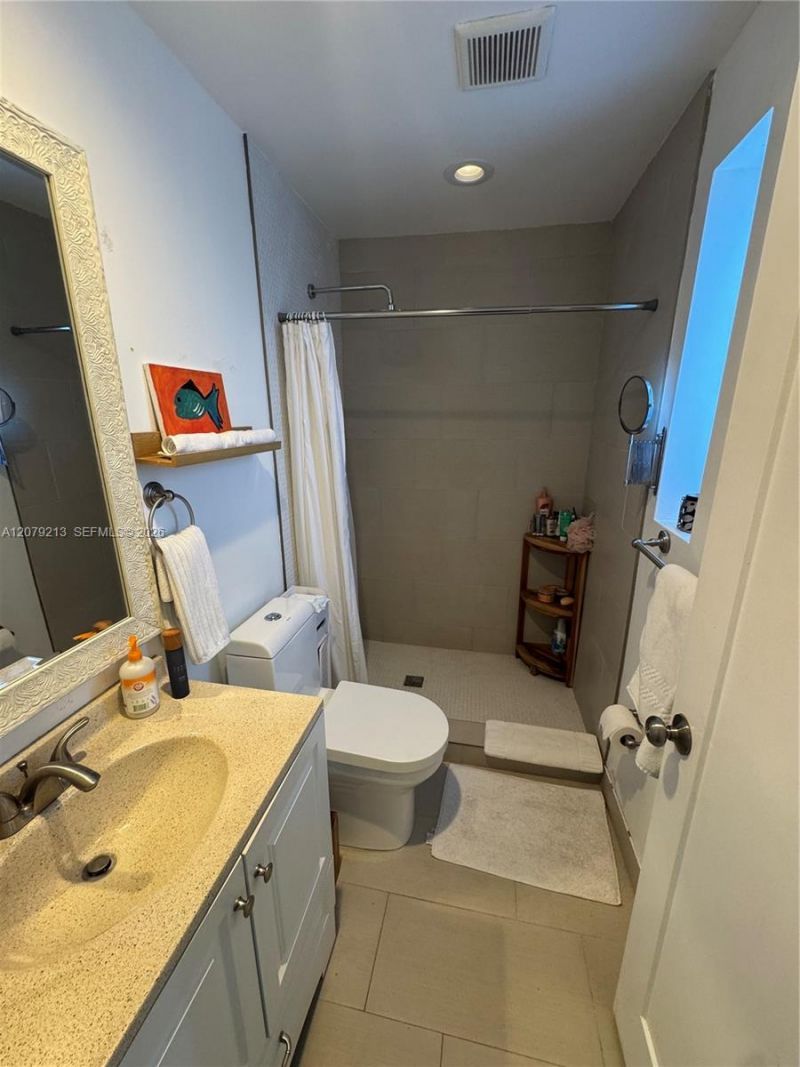 10841 NE 2nd Pl, Miami, FL 33161 Photo