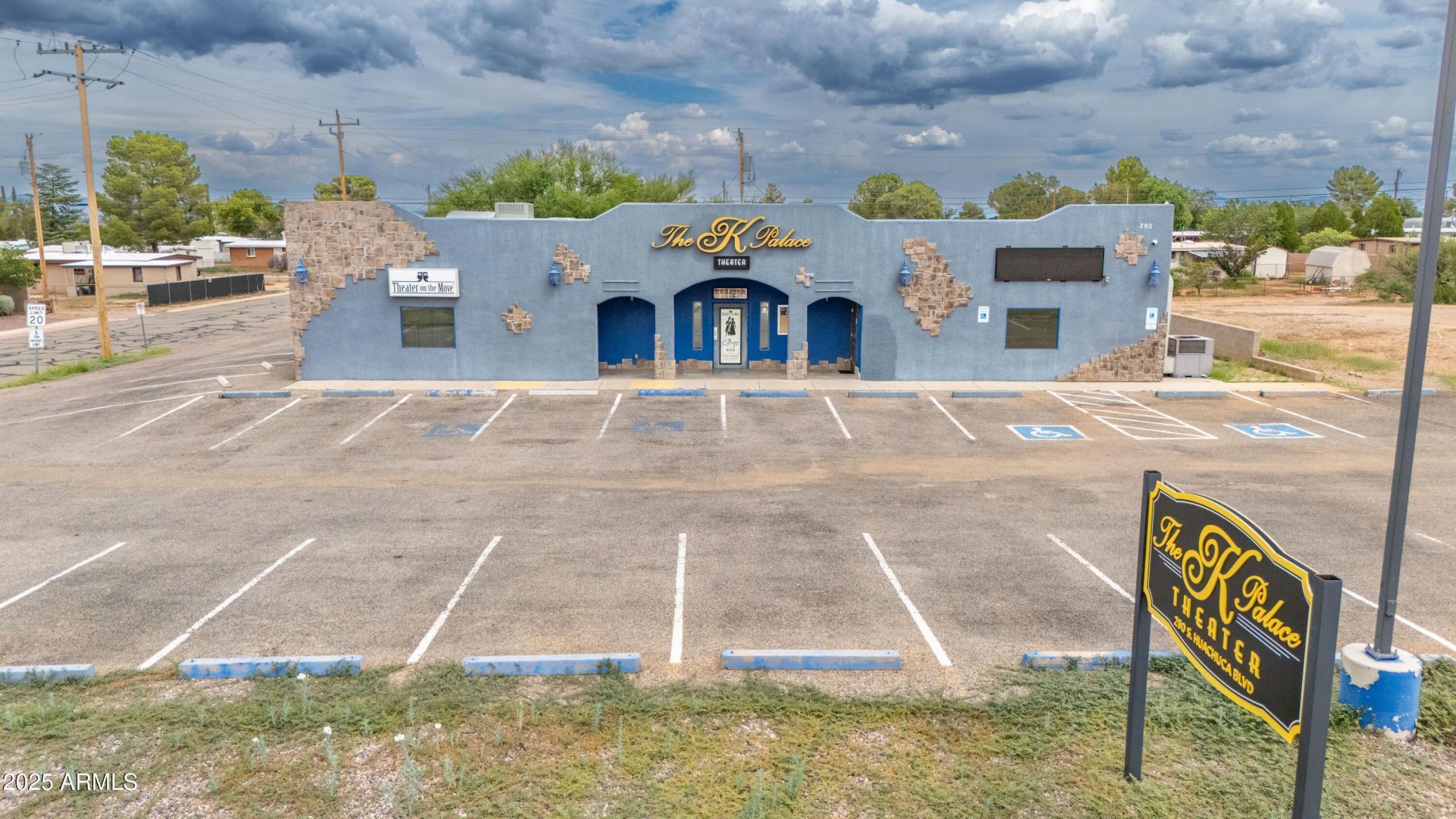290 N HUACHUCA Boulevard, Huachuca City, AZ 85616