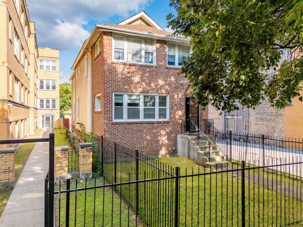 17 N Pine Avenue , Chicago, IL 60644