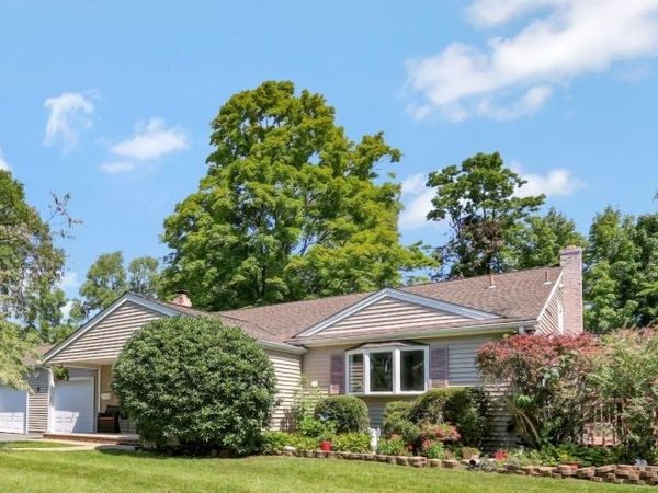 8 Libby Ave, Pequannock, NJ 07444
