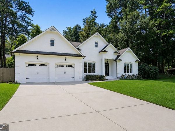 1425 Pineway Drive NE, Atlanta, GA 30329
