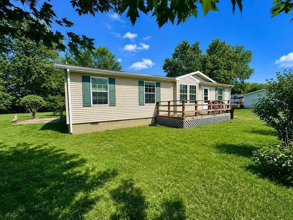 723 W Livingston Ave, Crestline, OH 44827