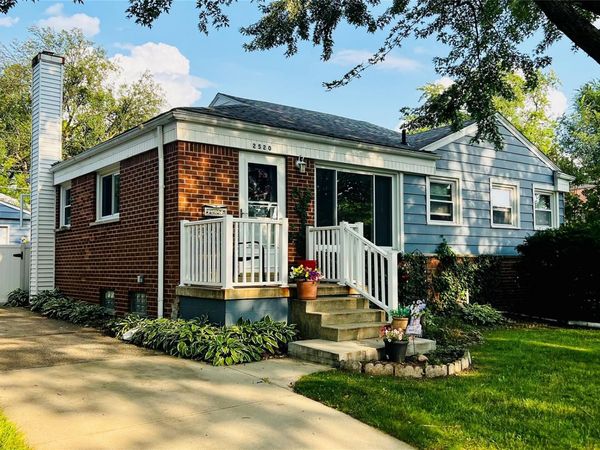 2520 Barstow Road, Lansing, Mi 48906
