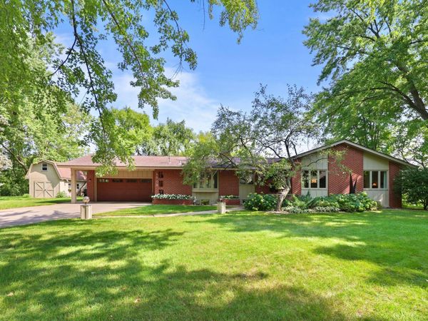 2502 Island View Drive , Saint Cloud, MN 56301