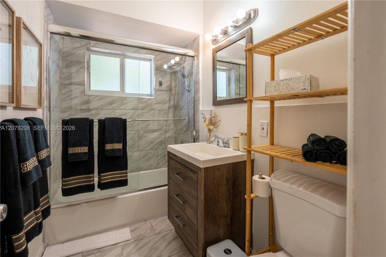 1317 NE 116th St, Unit 1317, Miami, FL 33161 Photo