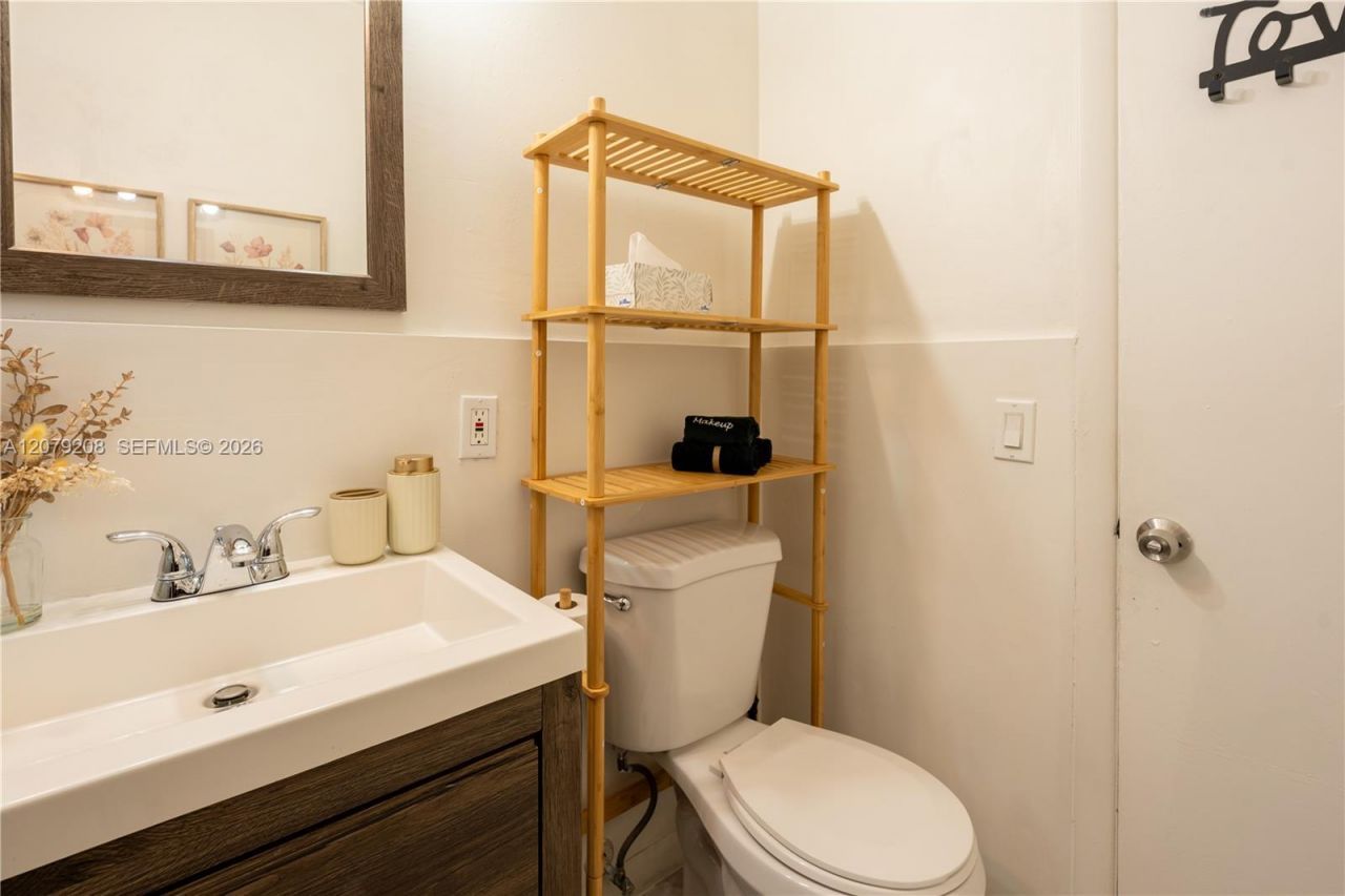 1317 NE 116th St, Unit 1317, Miami, FL 33161 Photo
