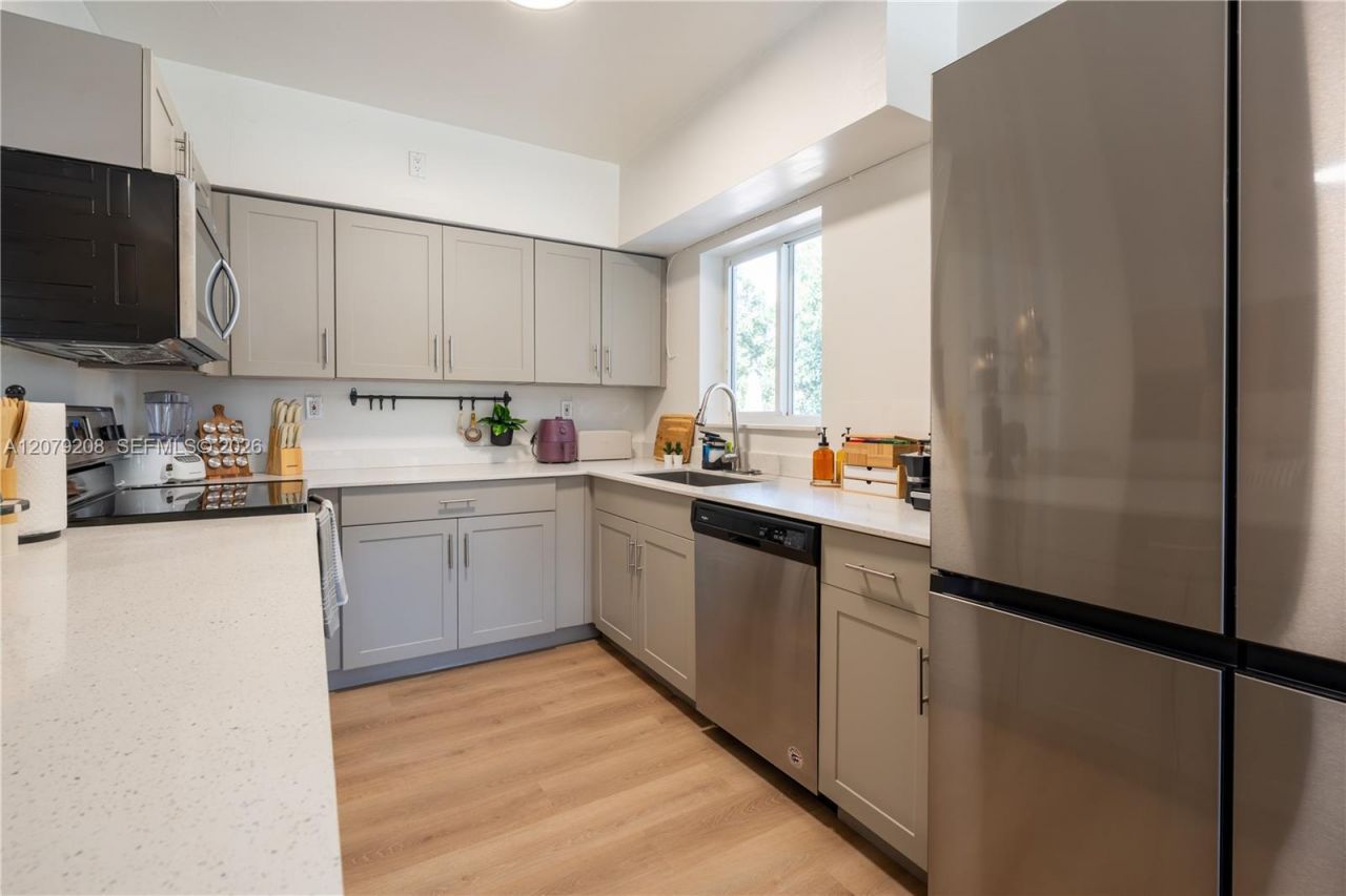 1317 NE 116th St, Unit 1317, Miami, FL 33161 Photo