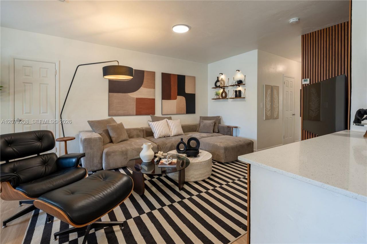1317 NE 116th St, Unit 1317, Miami, FL 33161 Photo