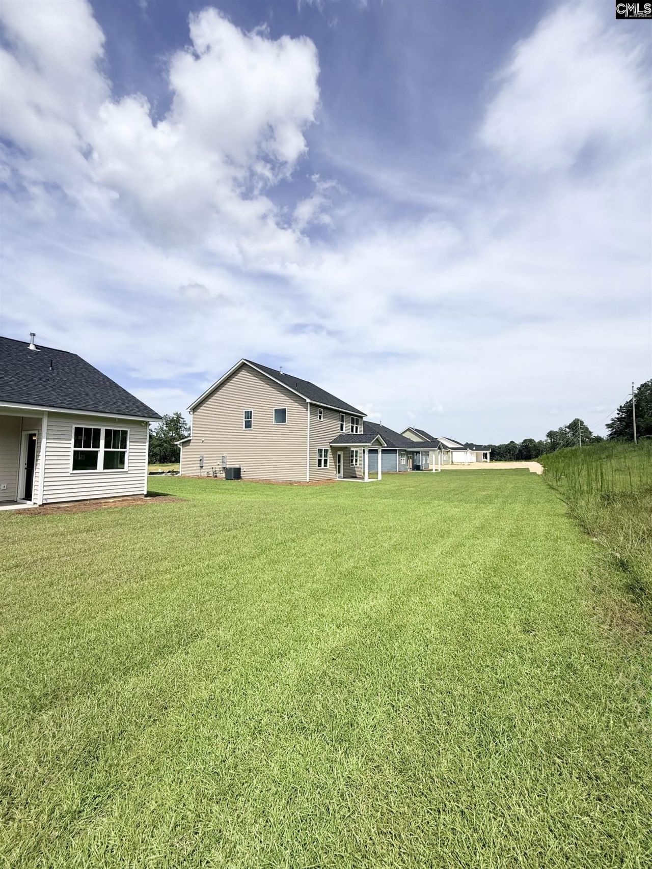179 Andover Way  Photo 6