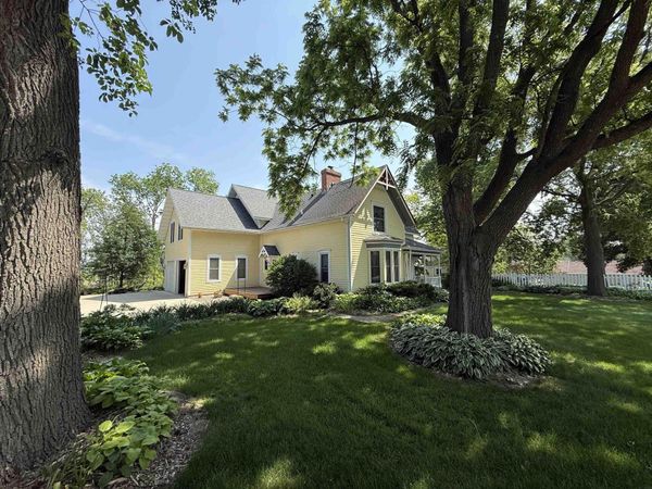 407 W North Street, Calmar, IA 52132