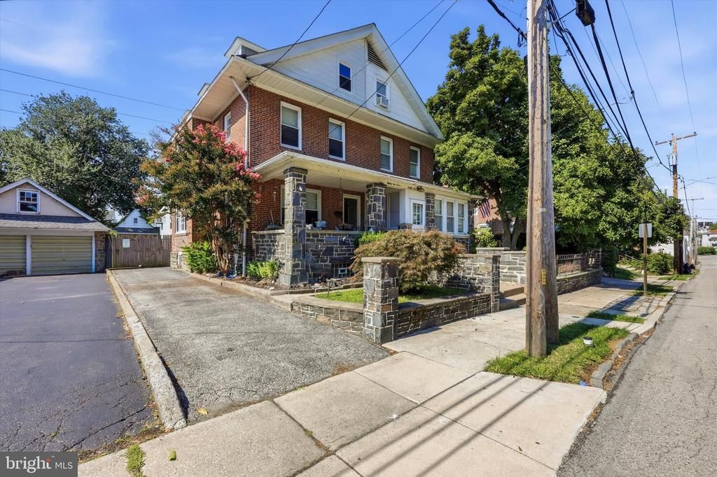 8512 MONROE STREET, UPPER DARBY, PA 19082